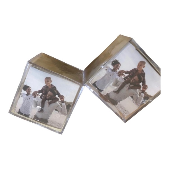 2 Clear acrylic‎ lucite 2.5” photo cube picture holders new - Picture 11 of 12